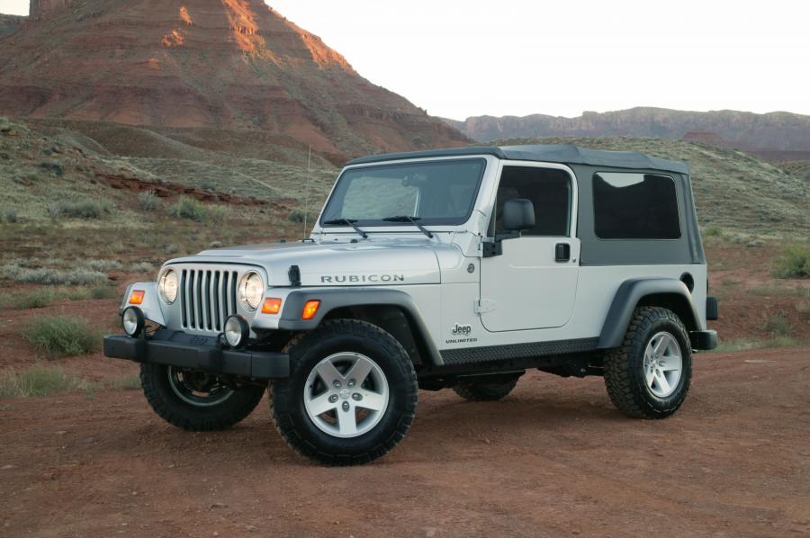  Jeep Wrangler Rubicon Unlimited 2005 года  (фото 18 из 32)